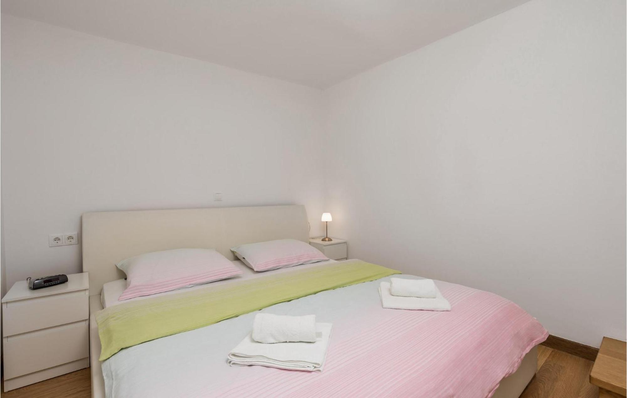 Nice Home In Krk With Kitchen 크르크 외부 사진