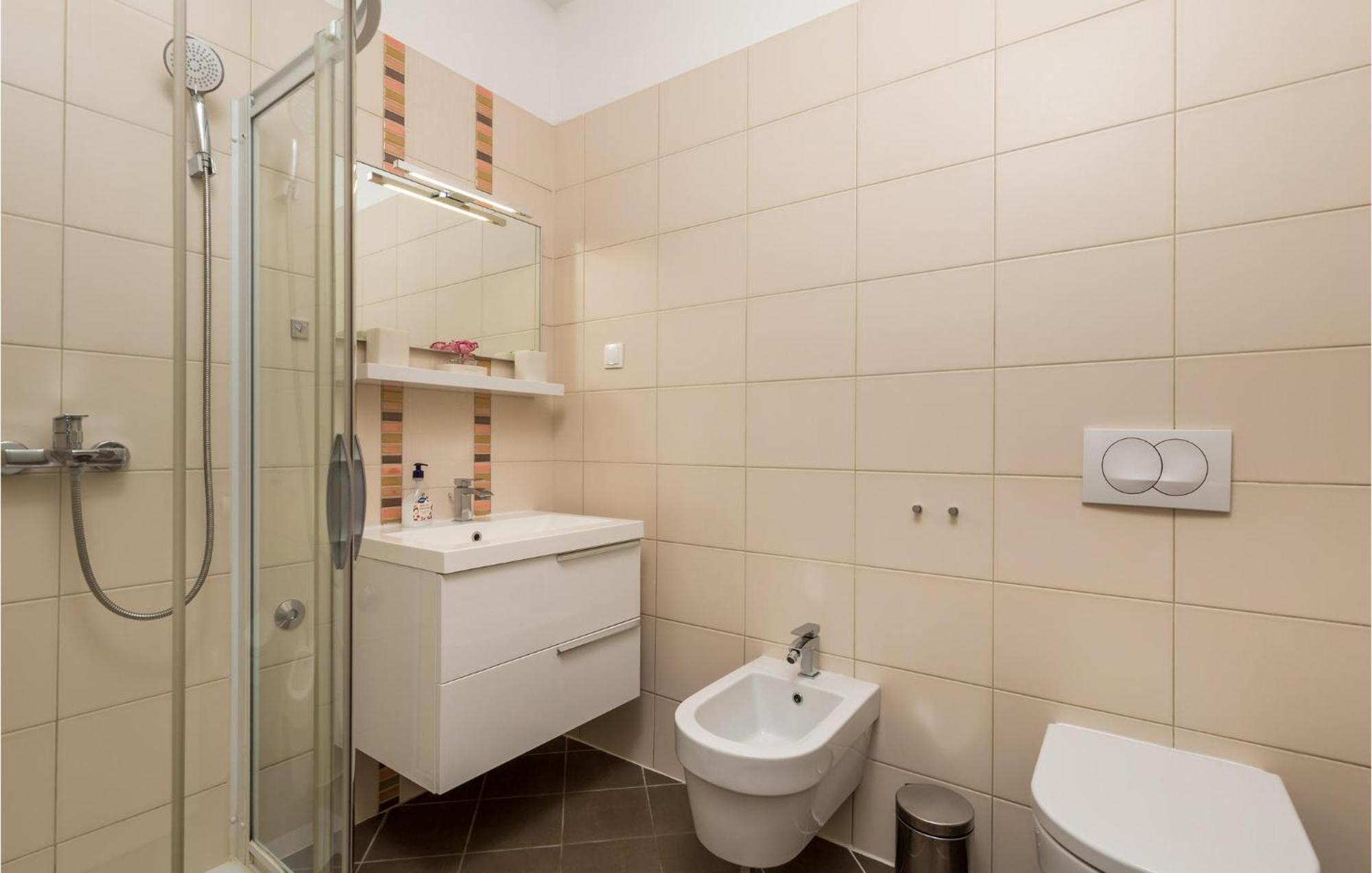 Nice Home In Krk With Kitchen 크르크 외부 사진