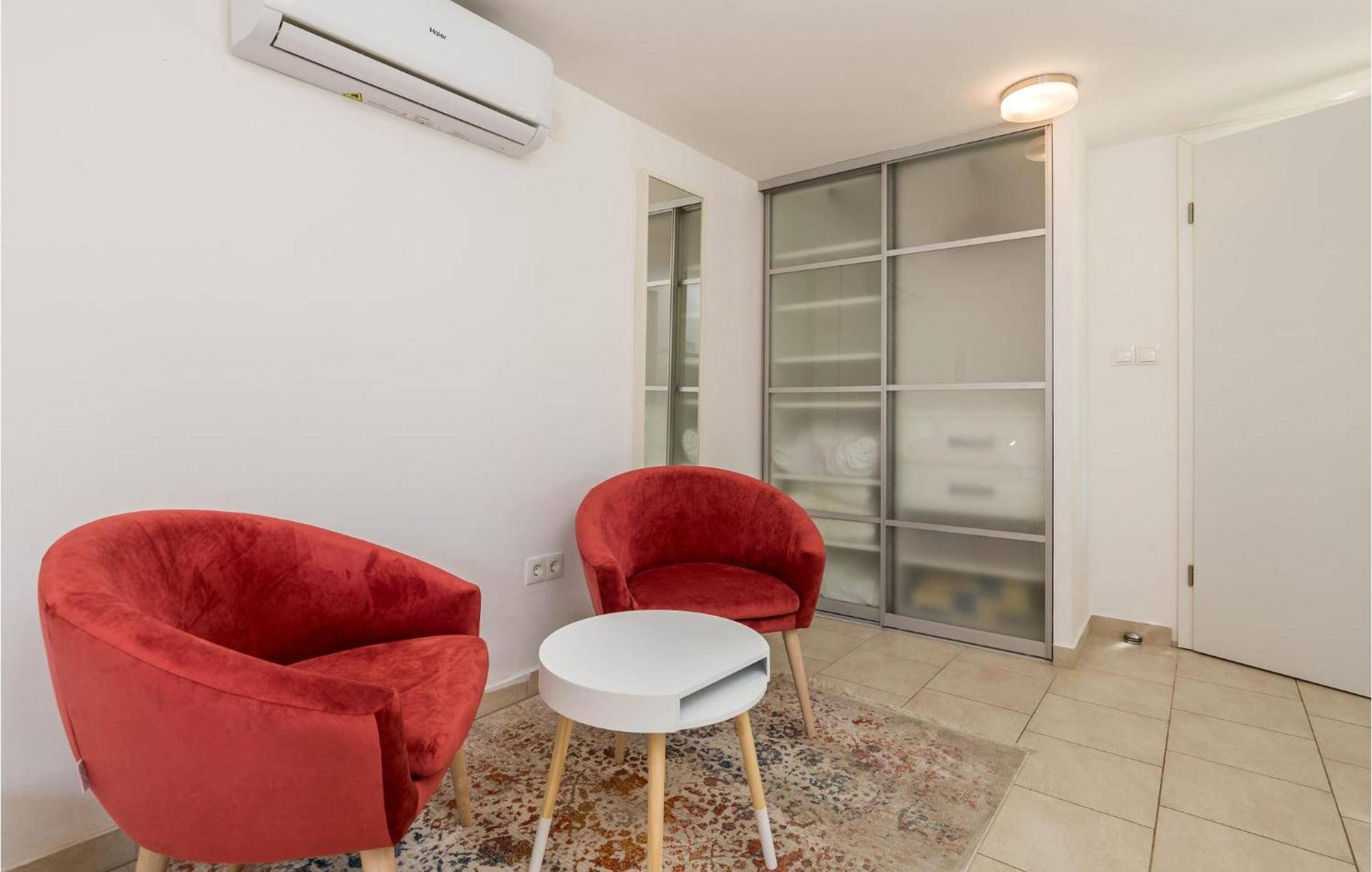 Nice Home In Krk With Kitchen 크르크 외부 사진