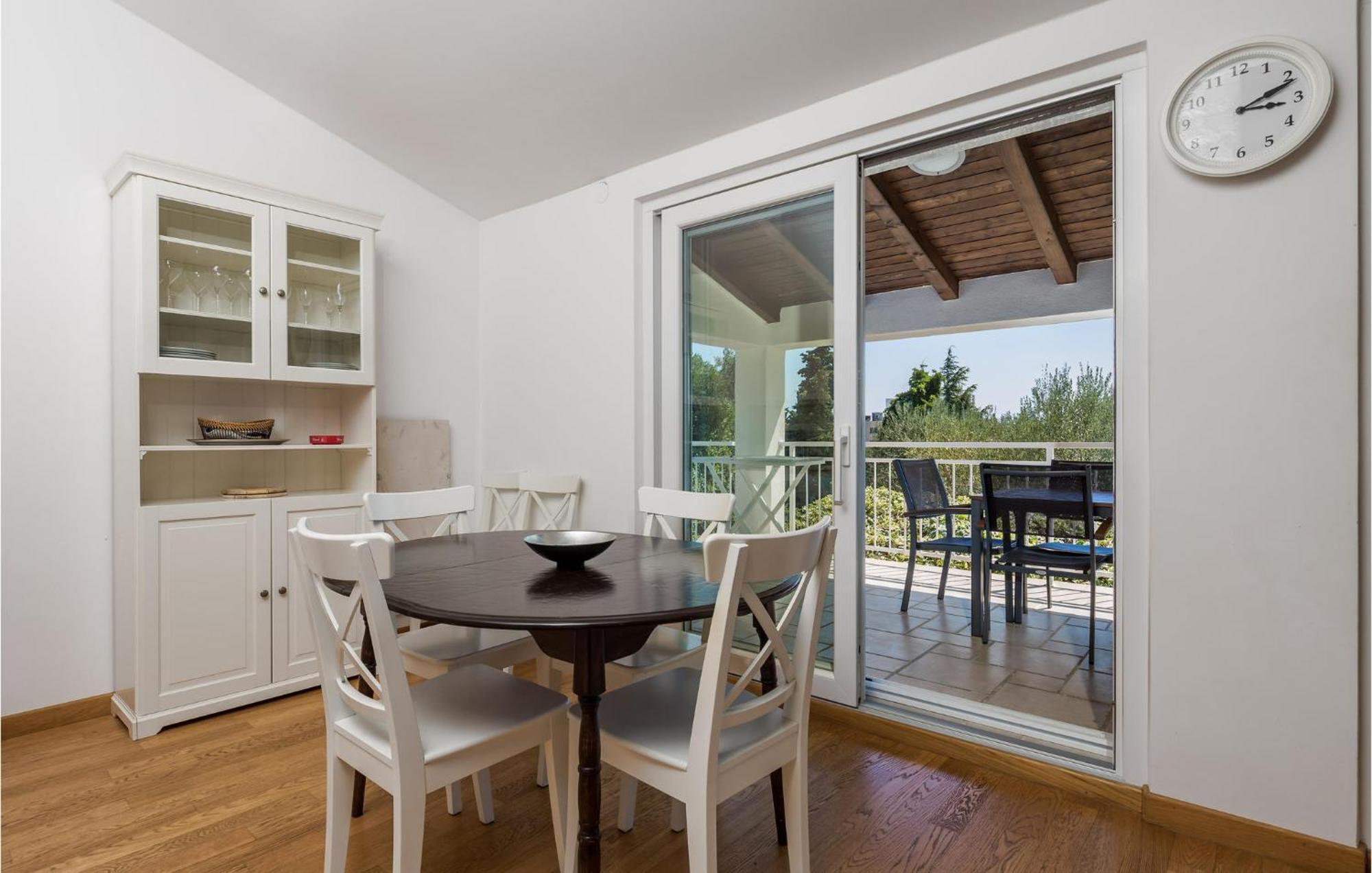 Nice Home In Krk With Kitchen 크르크 외부 사진