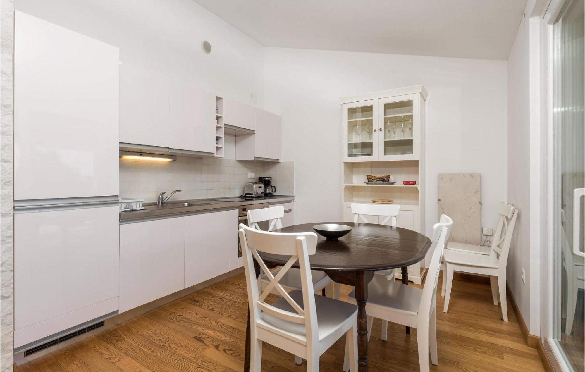 Nice Home In Krk With Kitchen 크르크 외부 사진